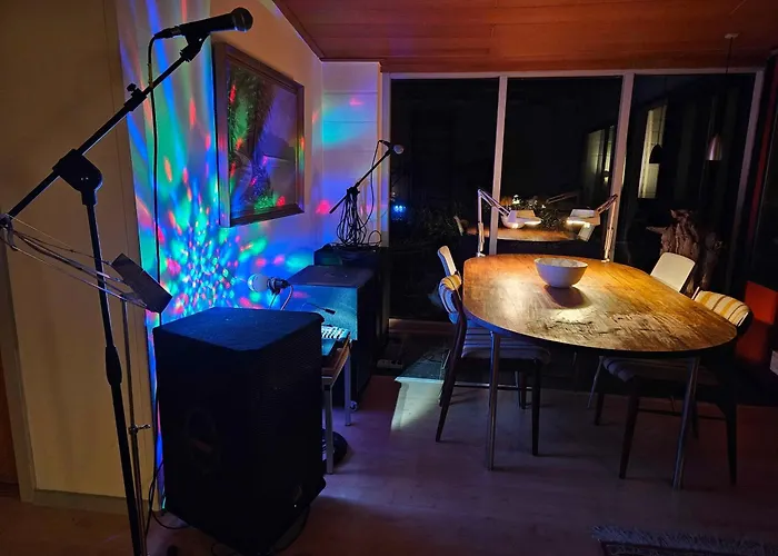 Welcome To The Multihouse In The Countryside *